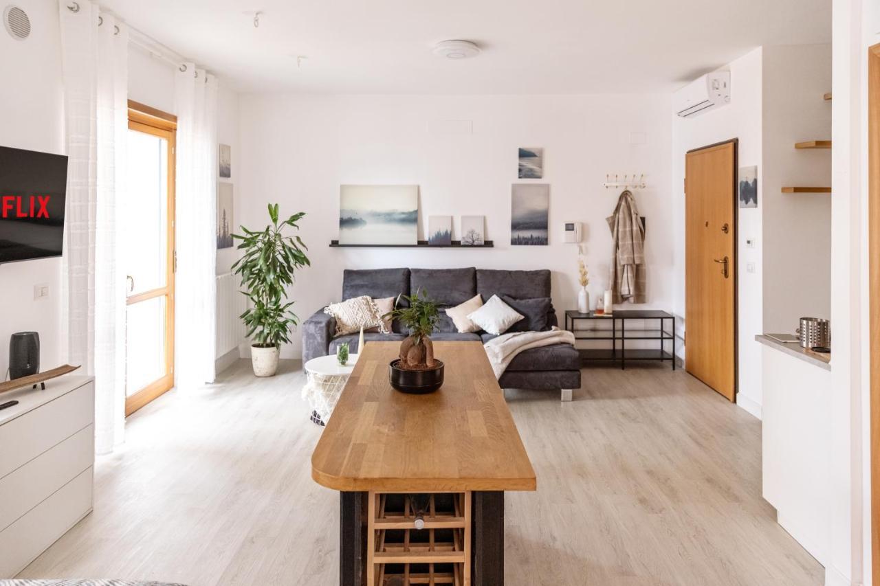 Loft Con Terrazzo - 3 Min Dalle Autostrade By FollowgreenhouseRom Exteriör bild