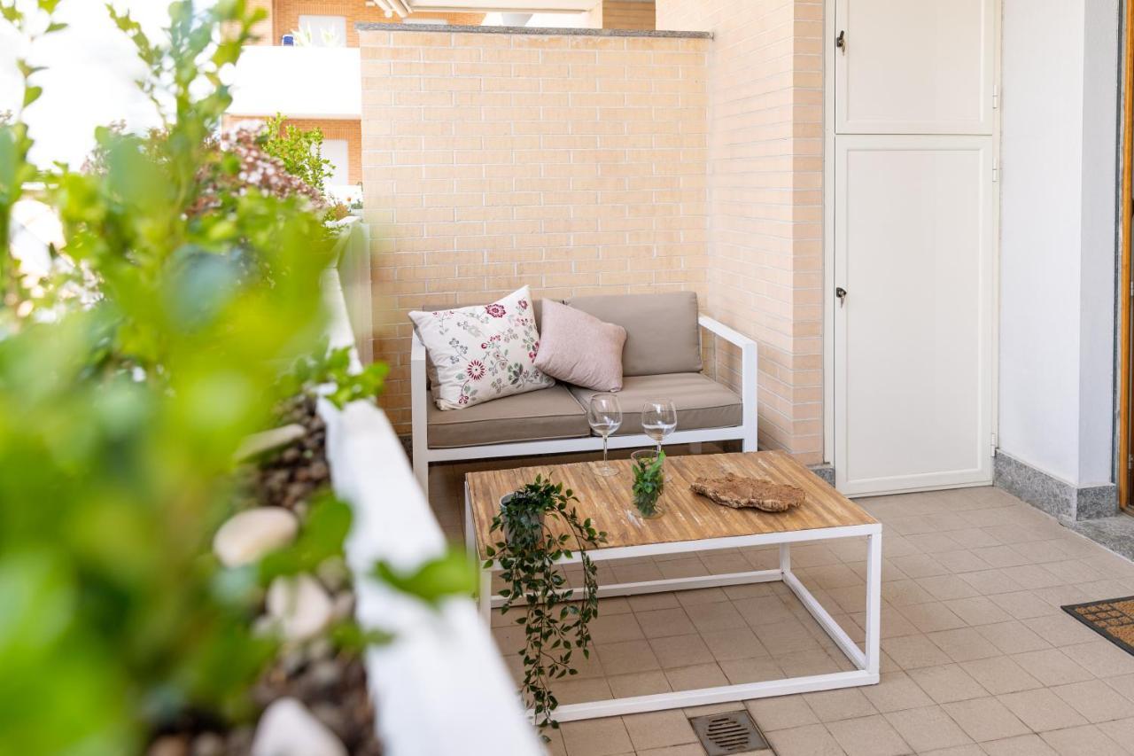 Loft Con Terrazzo - 3 Min Dalle Autostrade By FollowgreenhouseRom Exteriör bild